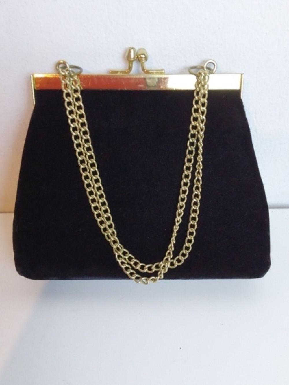 Classic Black Velvet Evening Chain Bag Gold Hardware Small Elegant Kiss Lock